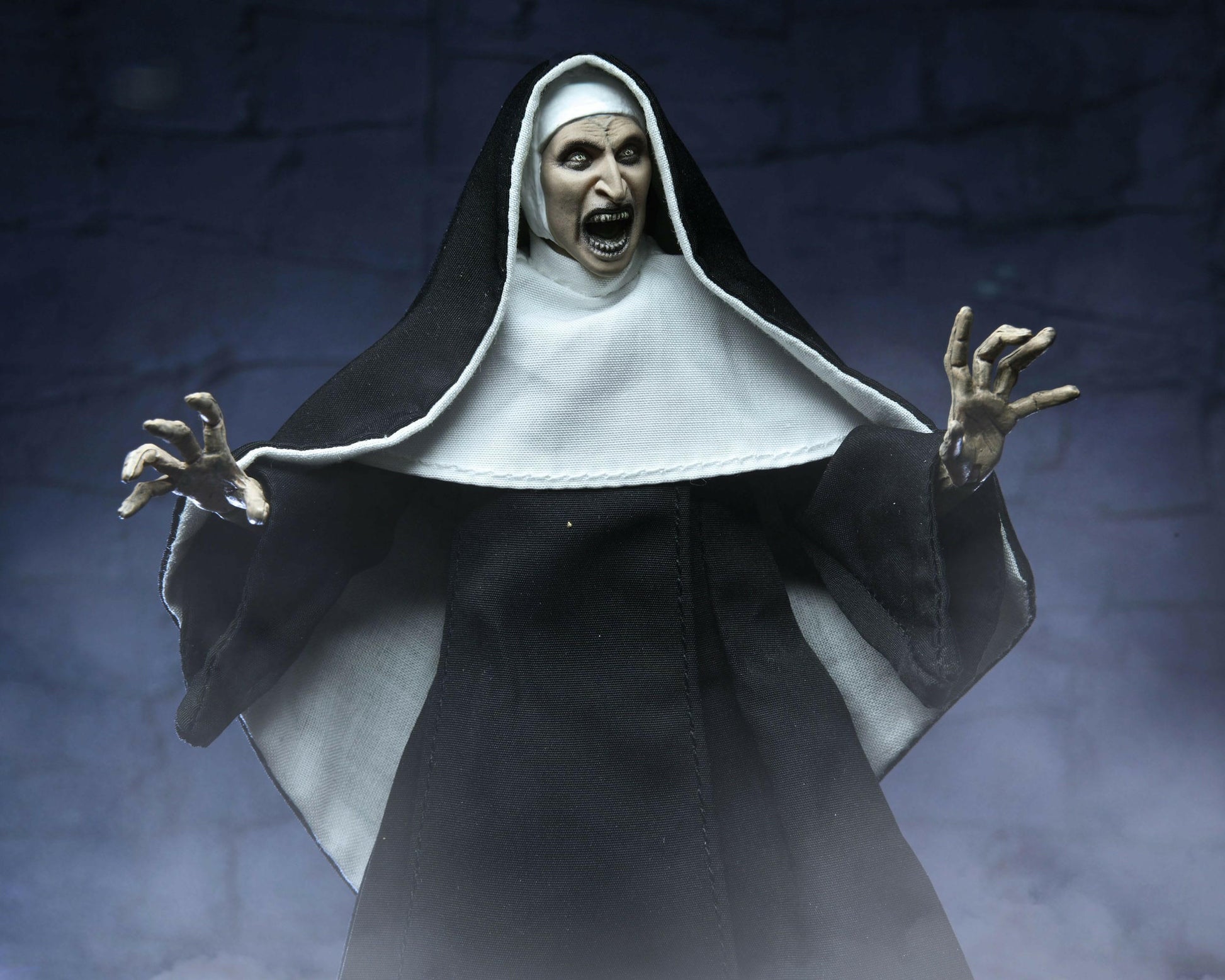 NECA The Conjuring Universe Figur Ultimate The Nun (Valak) 18cm NECA