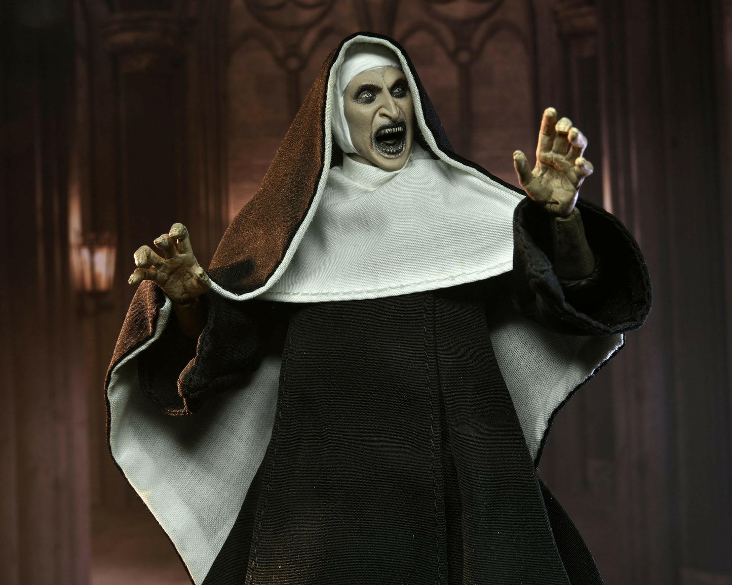 NECA The Conjuring Universe Figur Ultimate The Nun (Valak) 18cm NECA