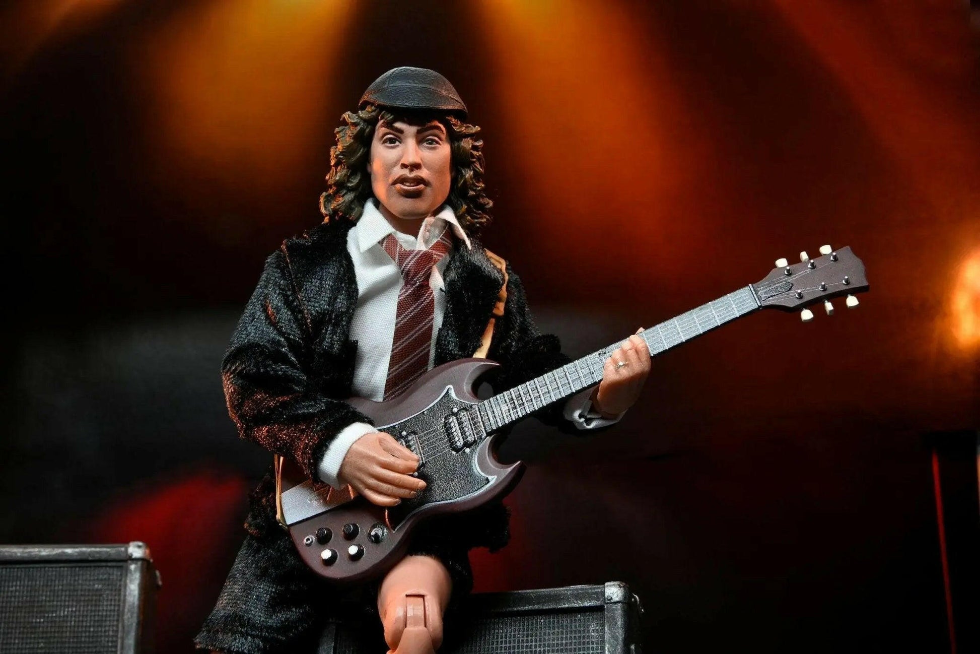 NECA AC/DC Clothed Actionfigur Angus Young (Highway to Hell) 20cm - Toy-Storage