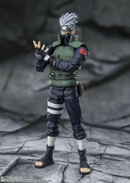 S.H. Figuarts Naruto Shippuden Kakashi Hatake The famed Sharingan Hero 16cm - Toy-Storage