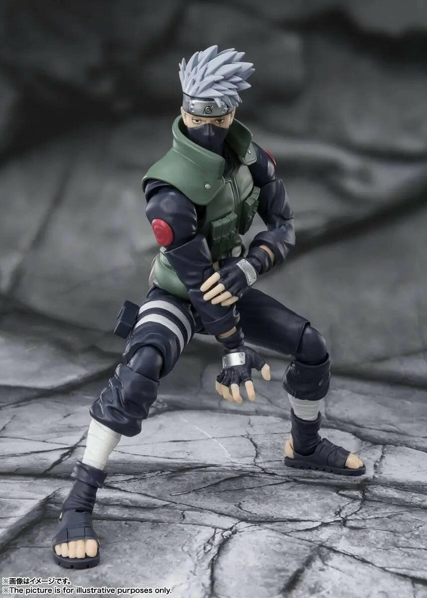 S.H. Figuarts Naruto Shippuden Kakashi Hatake The famed Sharingan Hero 16cm - Toy-Storage