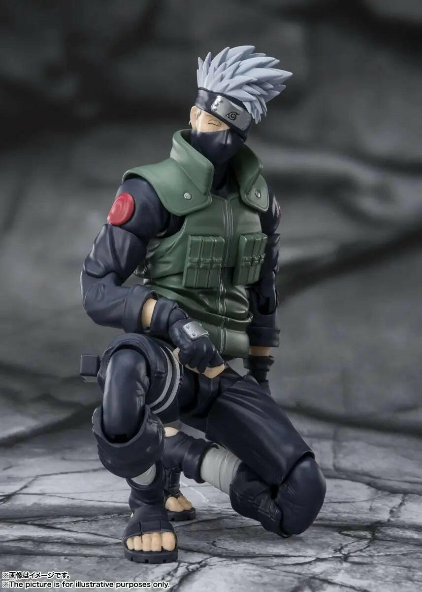 S.H. Figuarts Naruto Shippuden Kakashi Hatake The famed Sharingan Hero 16cm - Toy-Storage