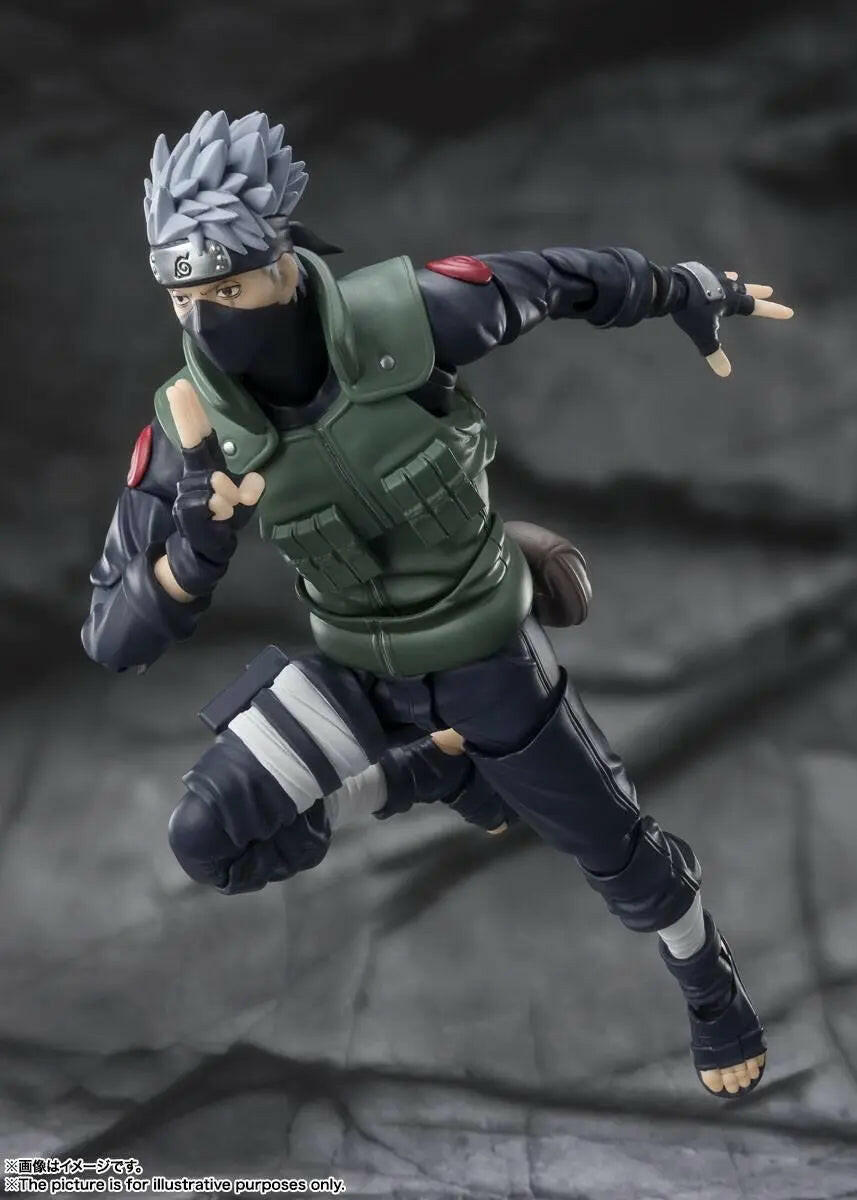 S.H. Figuarts Naruto Shippuden Kakashi Hatake The famed Sharingan Hero 16cm - Toy-Storage