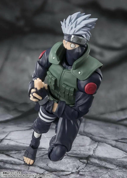 S.H. Figuarts Naruto Shippuden Kakashi Hatake The famed Sharingan Hero 16cm - Toy-Storage